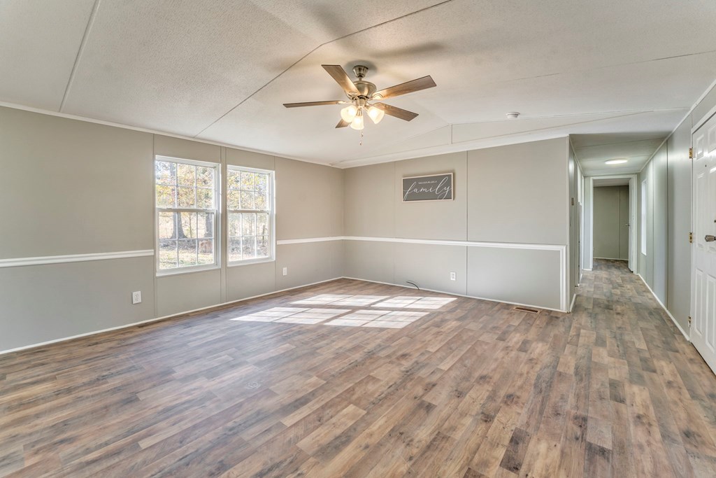 4336 East Nance Springs Road Dalton, GA 30721 - Photo 4 of 32 Gallery Image 4
