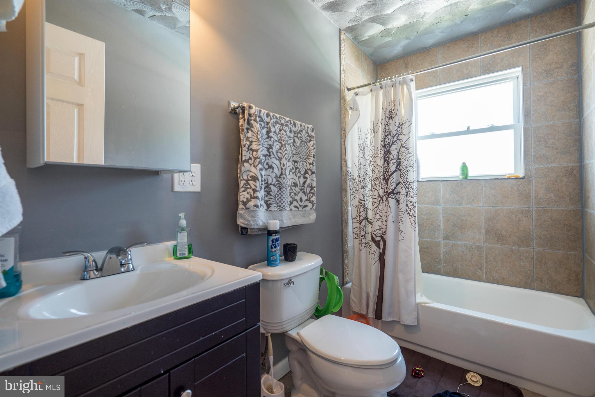 414 Brownell Road Baltimore, MD 21220 - Photo 18 of 30 Bath
