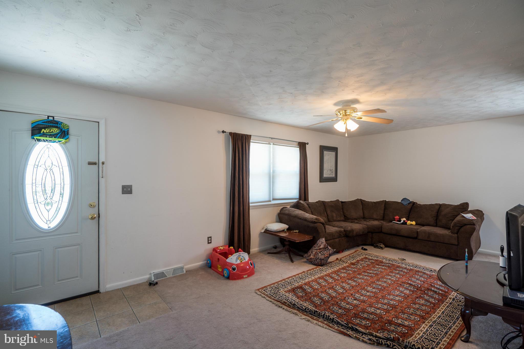 414 Brownell Road Baltimore, MD 21220 - Photo 9 of 30 Living Room