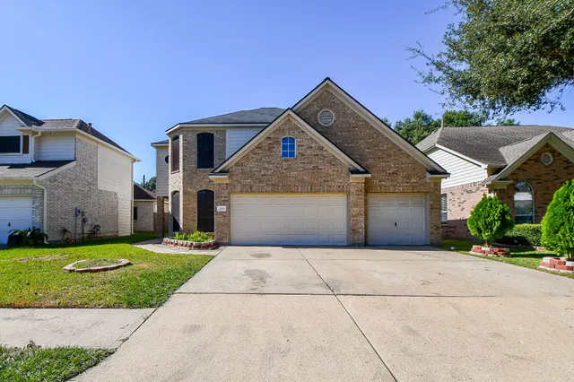 $2,650 | 3019 Red Oak Leaf Trail, Houston, TX 77084