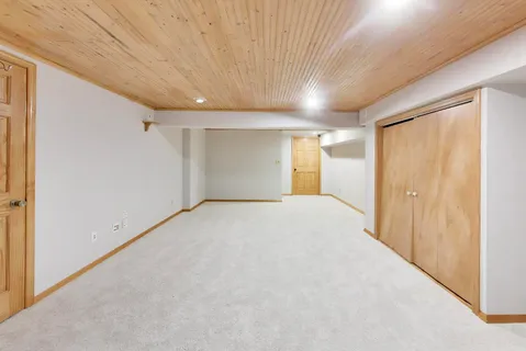 $649,000 | 8 Hampton Court, Mundelein, IL 60060