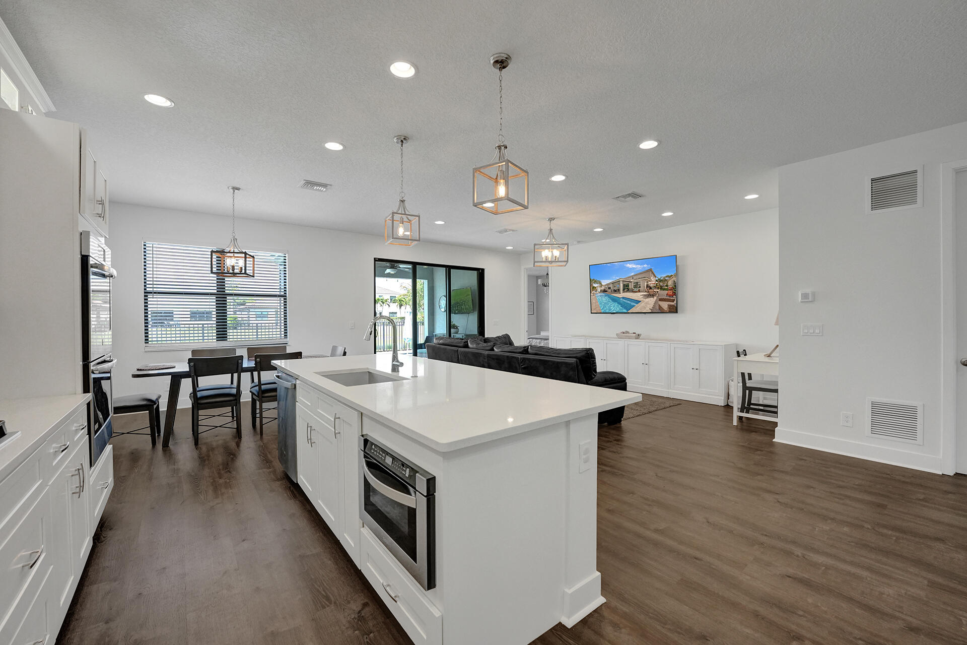 7201 Estero Drive Lake Worth, FL 33463 - Photo 15 of 58 .