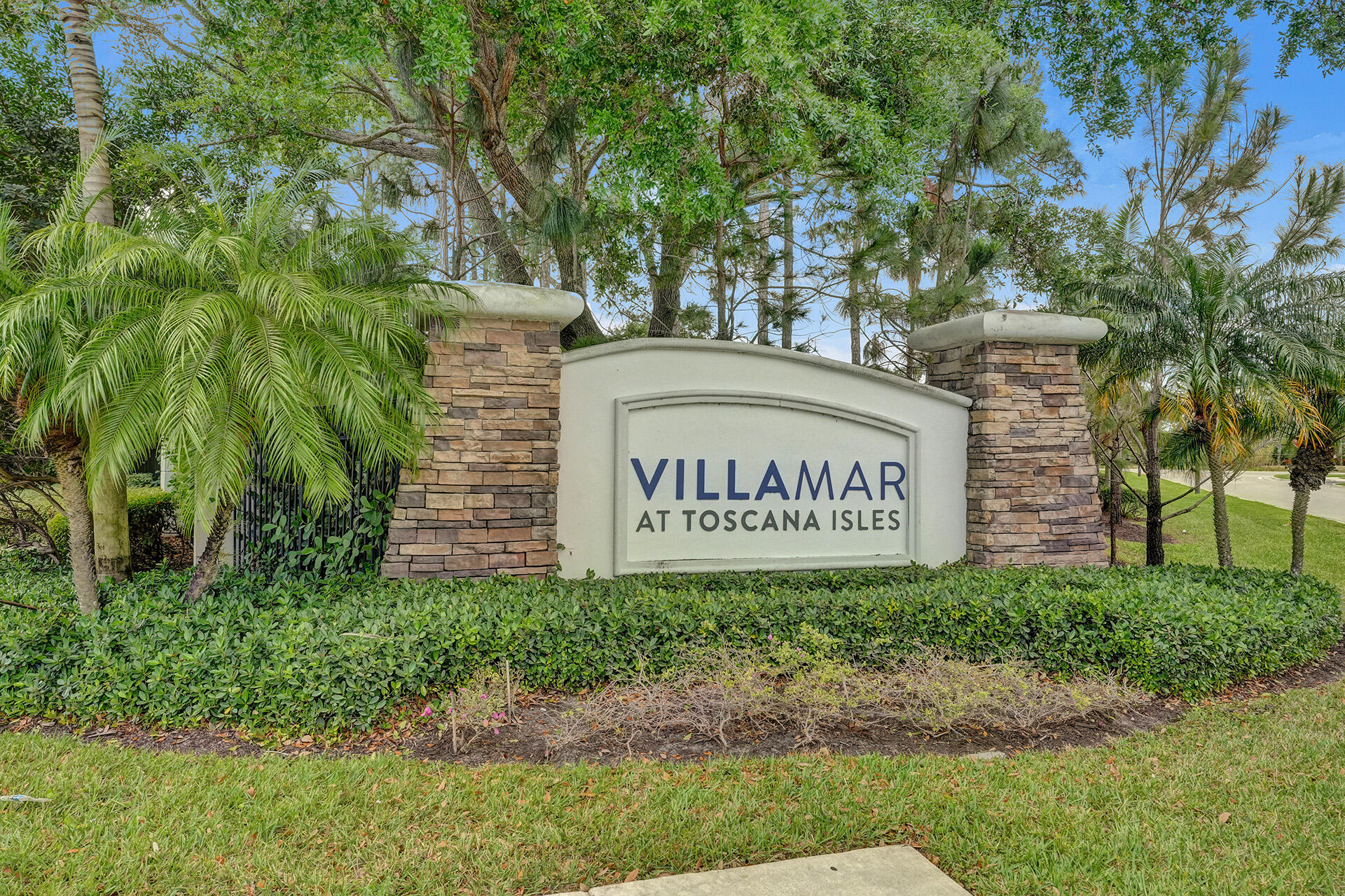 7201 Estero Drive Lake Worth, FL 33463 - Photo 52 of 58 Gate