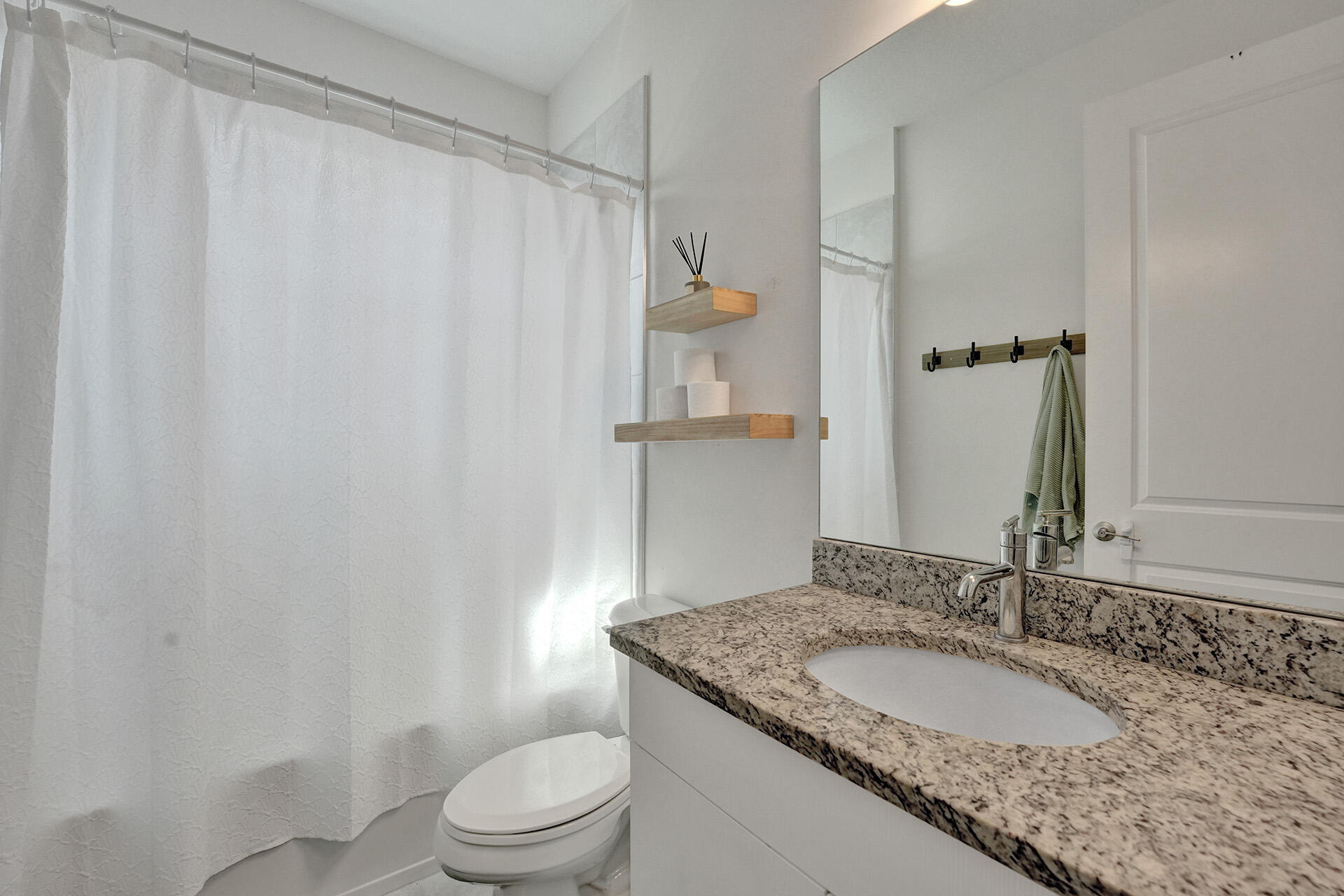 7201 Estero Drive Lake Worth, FL 33463 - Photo 8 of 58 Bath/Main Floor Full