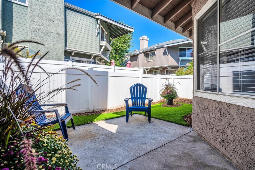 1906 Rory Lane, Unit 5 Simi Valley, CA 93063 - Photo 26 of 32 Outdoor patio
