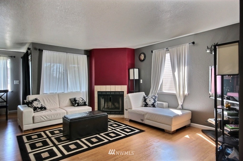 4231 Northeast 5th Street, Unit D203 Renton, WA 98059 - Photo 1 of 4