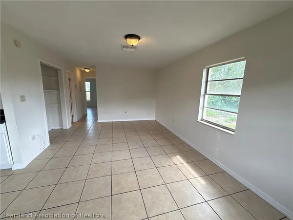 $975 | 172 East Rainbow Street, Avon Park, FL 33825