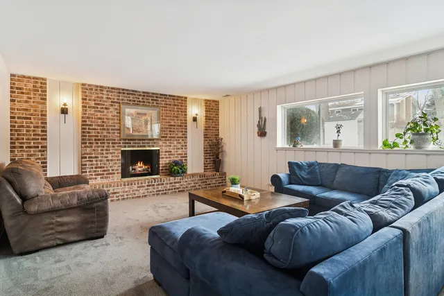 $475,000 | 521 East Balsam Lane, Palatine, IL 60074