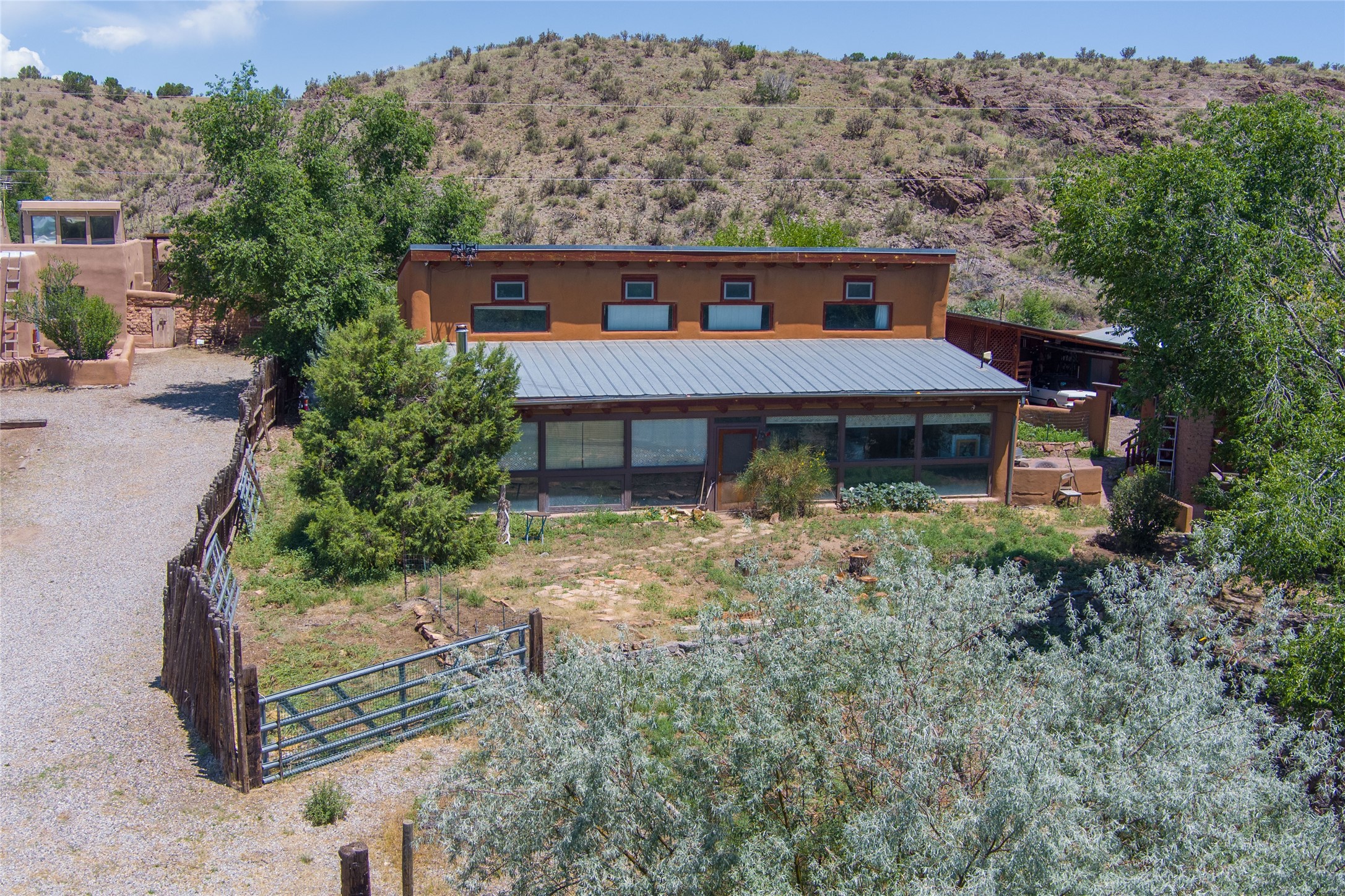 442 Los Pinos Road Santa Fe, NM 87507 - Photo 19 of 70 4 Bedroom Guesthouse