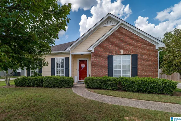 $279,900 | 128 West Stonehaven Circle, Pelham, AL 35124