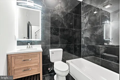 $484,900 | 1235 South 26th Street, Philadelphia, PA 19146
