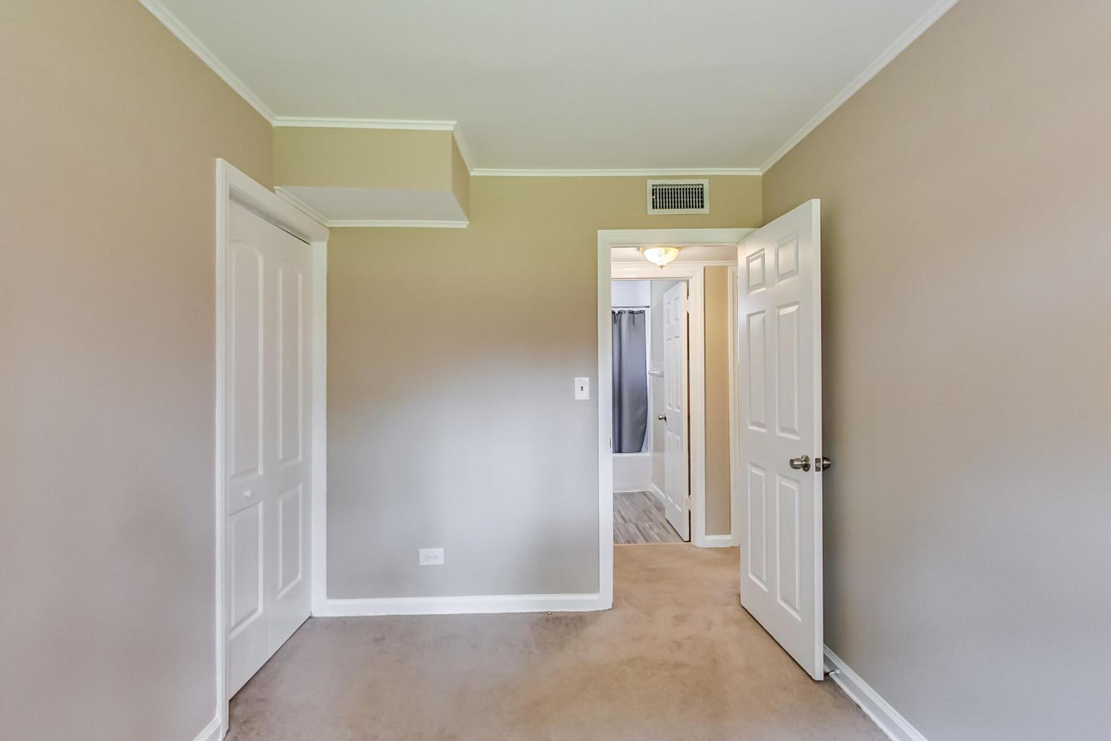 61 Golfview Road Lake Zurich, IL 60047 - Photo 12 of 26