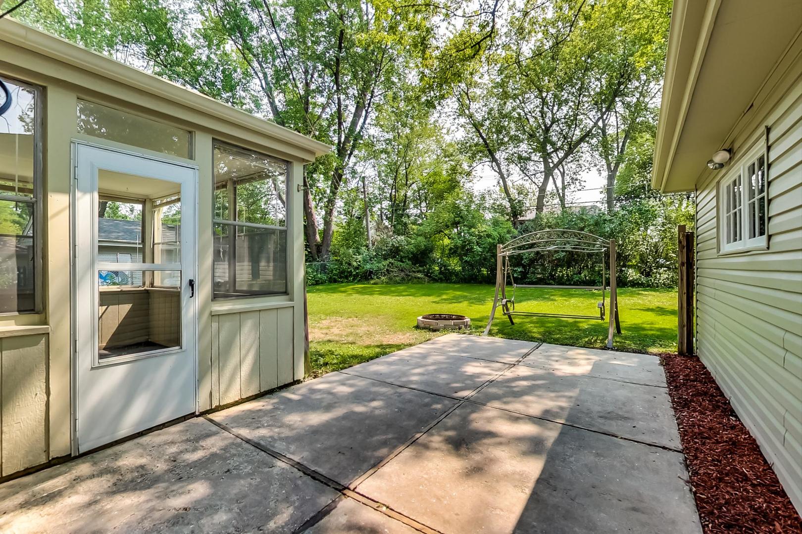 61 Golfview Road Lake Zurich, IL 60047 - Photo 22 of 26