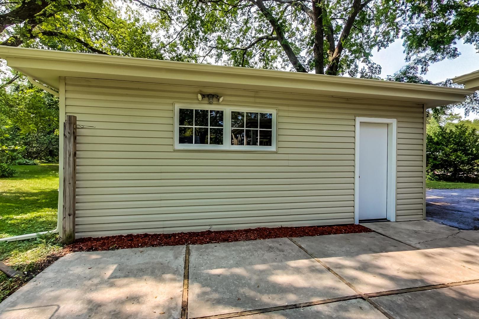 61 Golfview Road Lake Zurich, IL 60047 - Photo 23 of 26