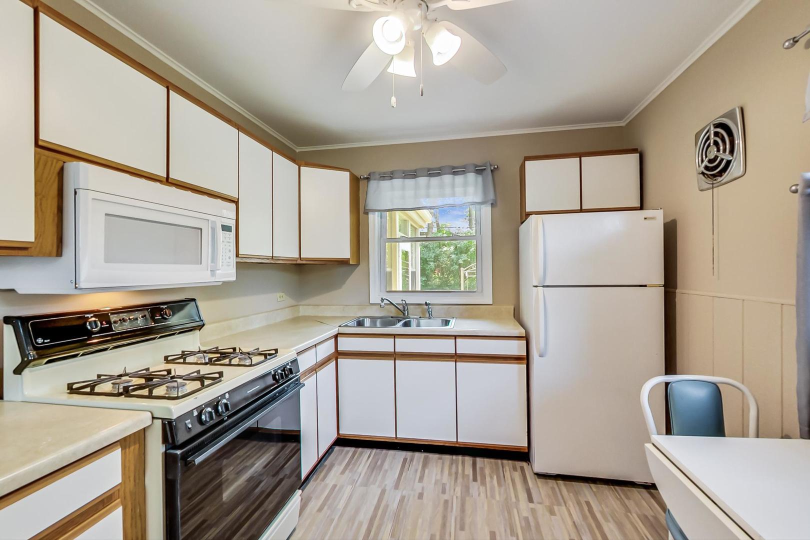 61 Golfview Road Lake Zurich, IL 60047 - Photo 7 of 26