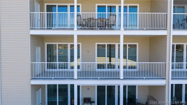 $400,000 | 104 Sierra Bay Drive, Unit 2D, Camdenton, MO 65020