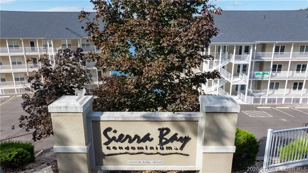 $400,000 | 104 Sierra Bay Drive, Unit 2D, Camdenton, MO 65020