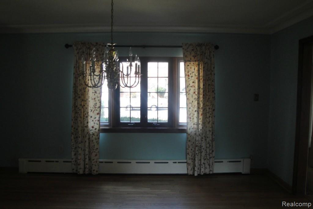 560 Barrington Road Grosse Pointe, MI 48230 - Photo 10 of 26 Barrington 560 018.jpg
