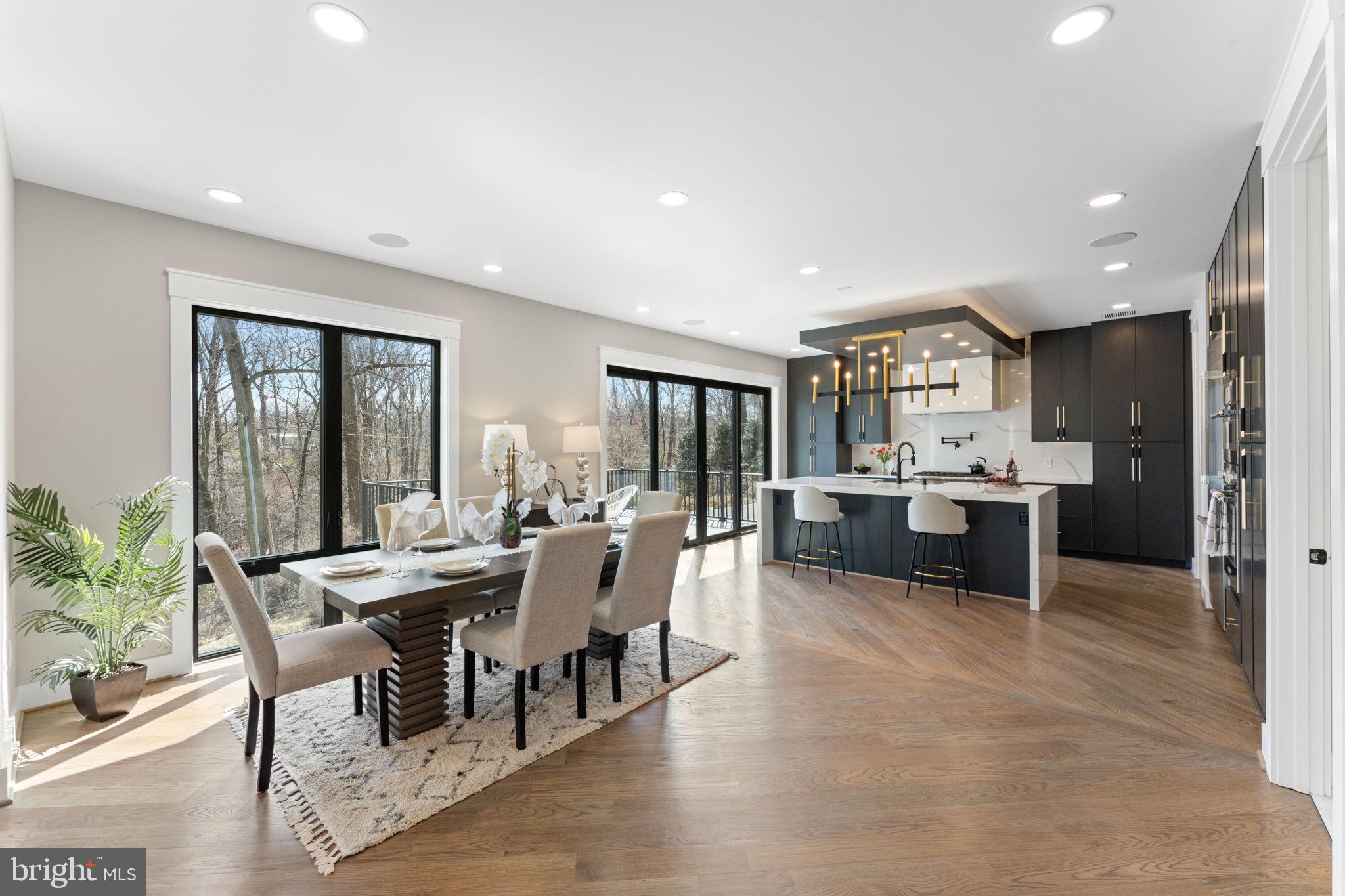3113 Circle Hill Road Alexandria, VA 22305 - Photo 25 of 78 Dining area with park views and convenience