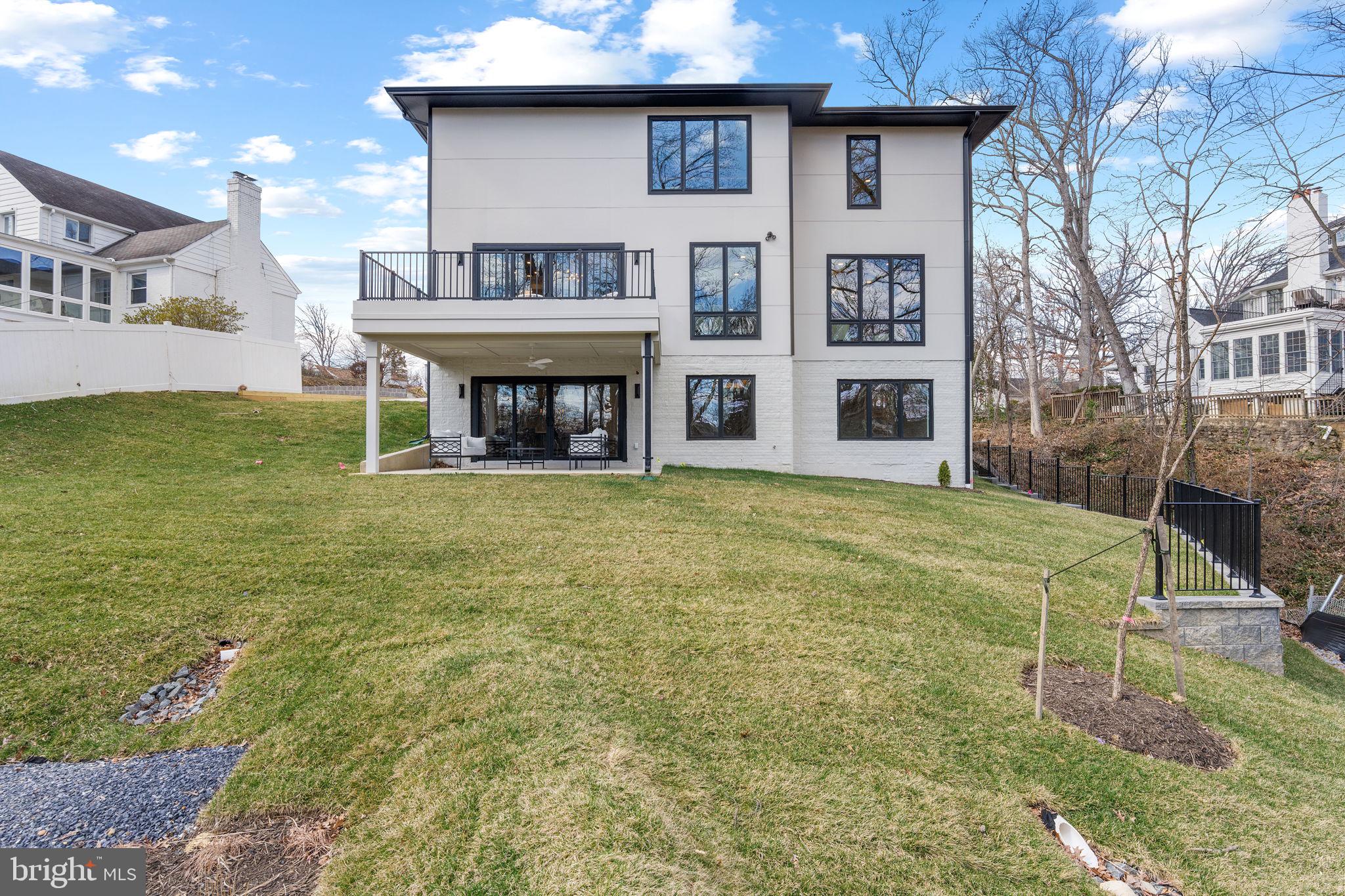 3113 Circle Hill Road Alexandria, VA 22305 - Photo 71 of 78 Deck has Fiberon Good Life Composite Decking