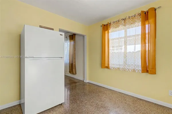 $2,800 | 616 Northwest 3rd Court, Hallandale Beach, FL 33009