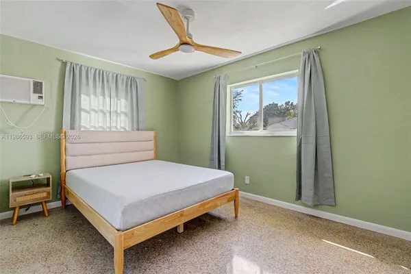 $2,800 | 616 Northwest 3rd Court, Hallandale Beach, FL 33009