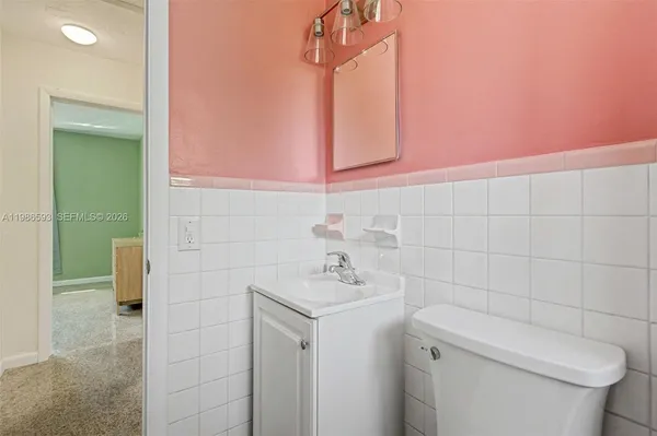 $2,800 | 616 Northwest 3rd Court, Hallandale Beach, FL 33009