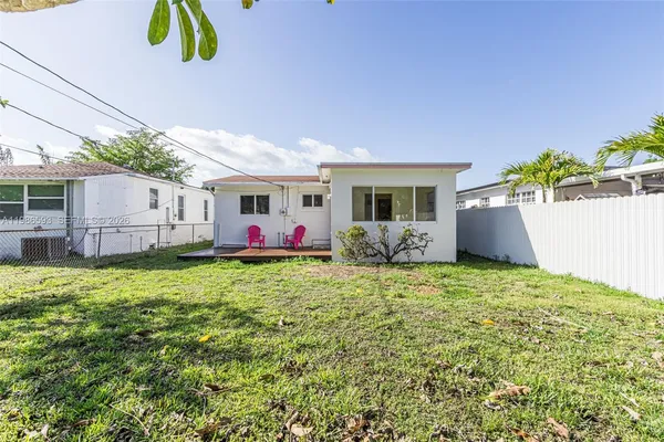 $2,800 | 616 Northwest 3rd Court, Hallandale Beach, FL 33009