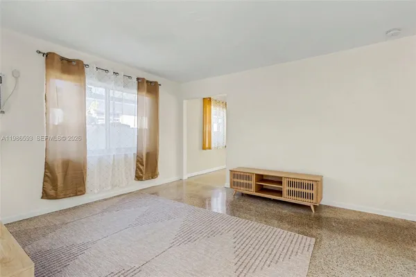 $2,800 | 616 Northwest 3rd Court, Hallandale Beach, FL 33009