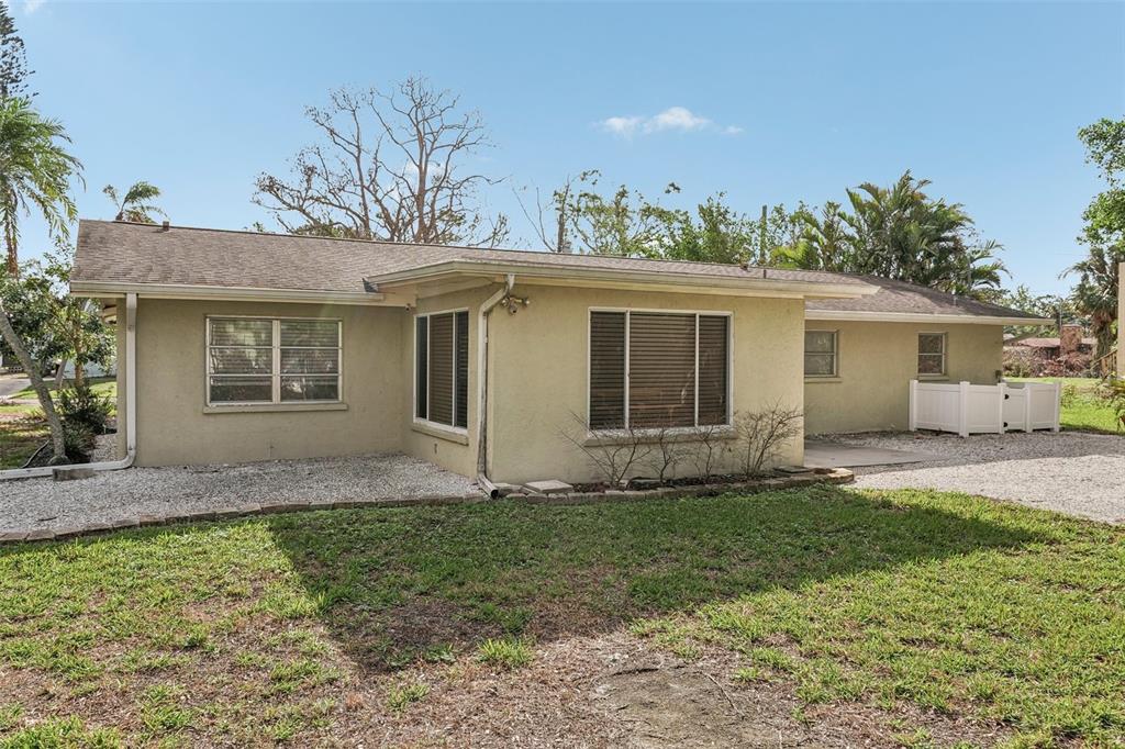 500 Pameto Road Nokomis, FL 34275 - Photo 45 of 45 Rear elevation