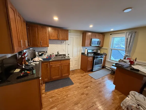 $2,600 | 12 French Avenue, Unit 3, Braintree, MA 02184