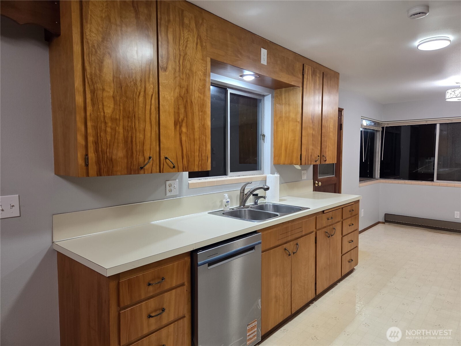 22221 45th Avenue Southeast Bothell, WA 98021 - Photo 16 of 21