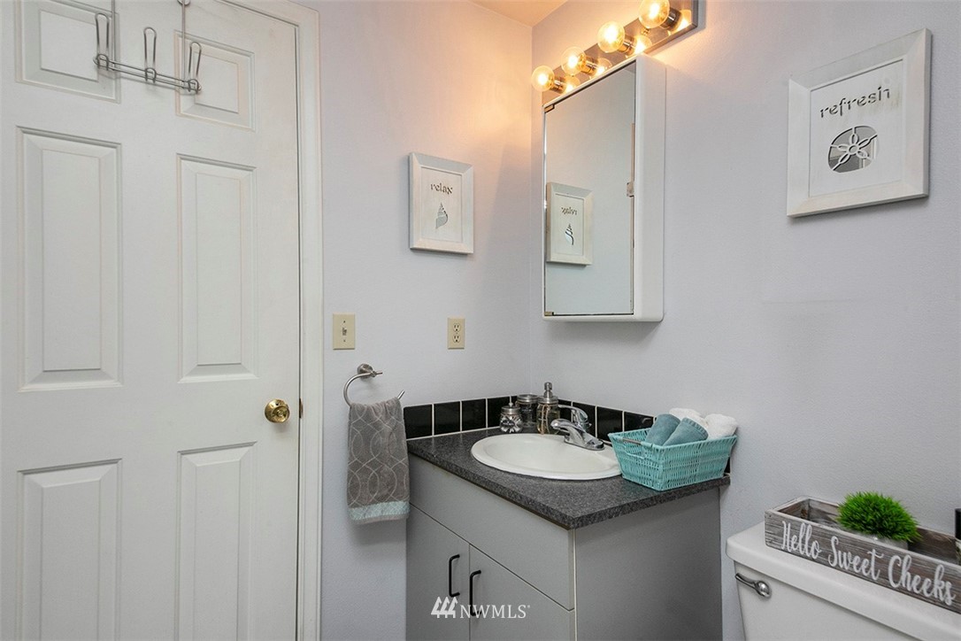 4288 Deer Lake Road Clinton, WA 98236 - Photo 17 of 38 Gallery Image 17