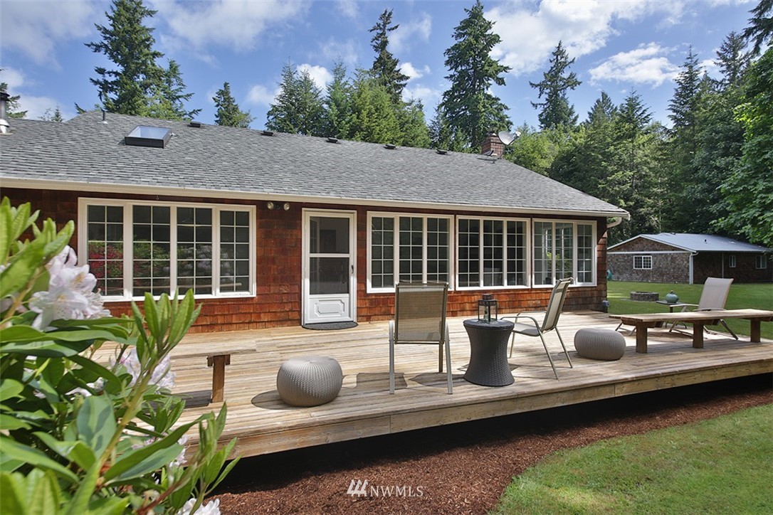4288 Deer Lake Road Clinton, WA 98236 - Photo 24 of 38 Gallery Image 24
