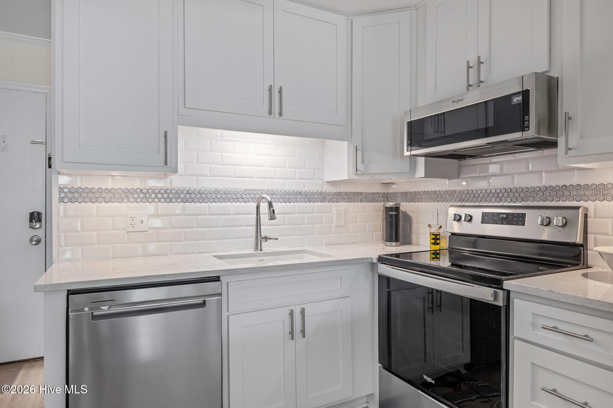 301 Commerce Way, Unit 138 Atlantic Beach, NC 28512 - Photo 2 of 27 Kitchen