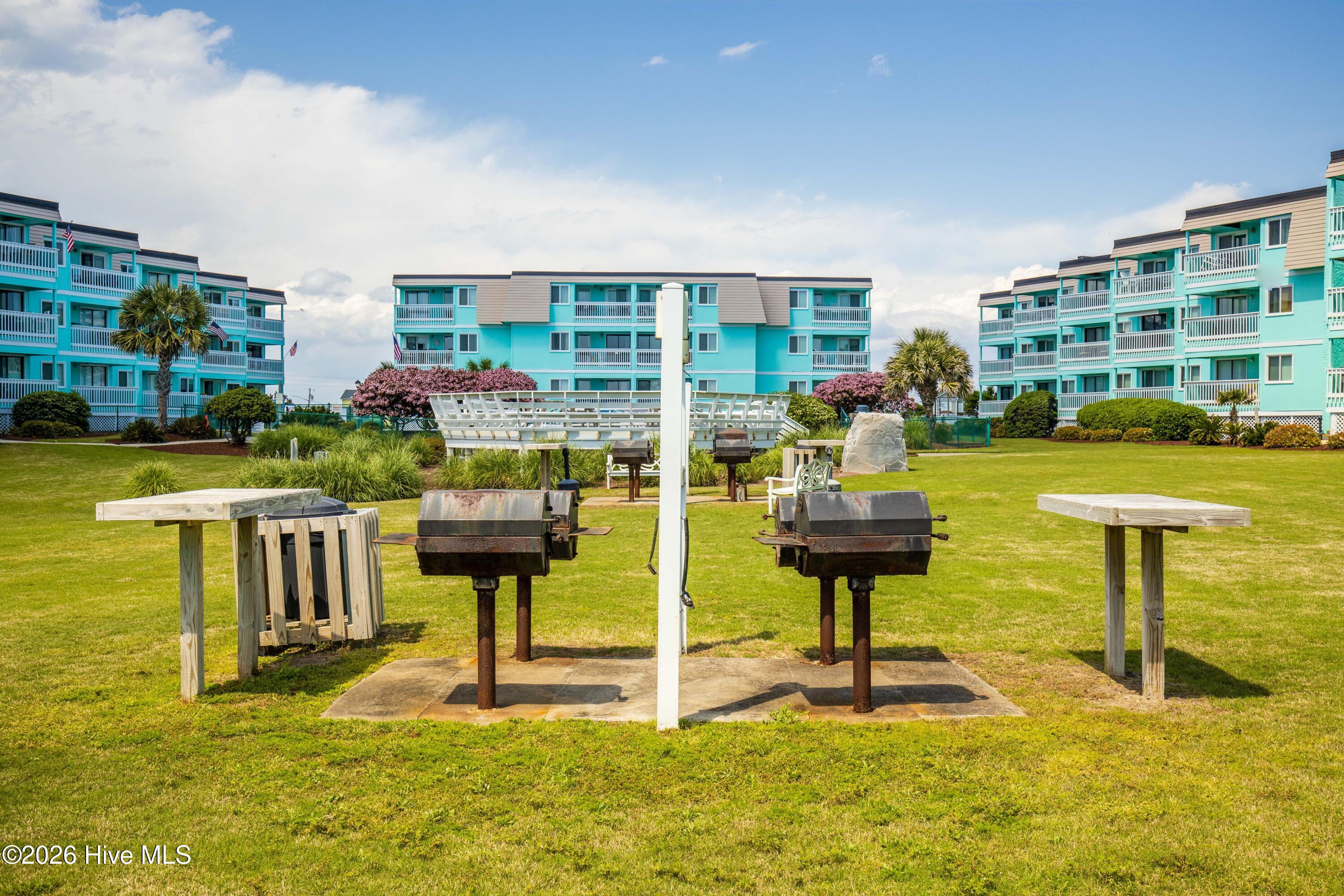 301 Commerce Way, Unit 138 Atlantic Beach, NC 28512 - Photo 25 of 27 Grilling stations