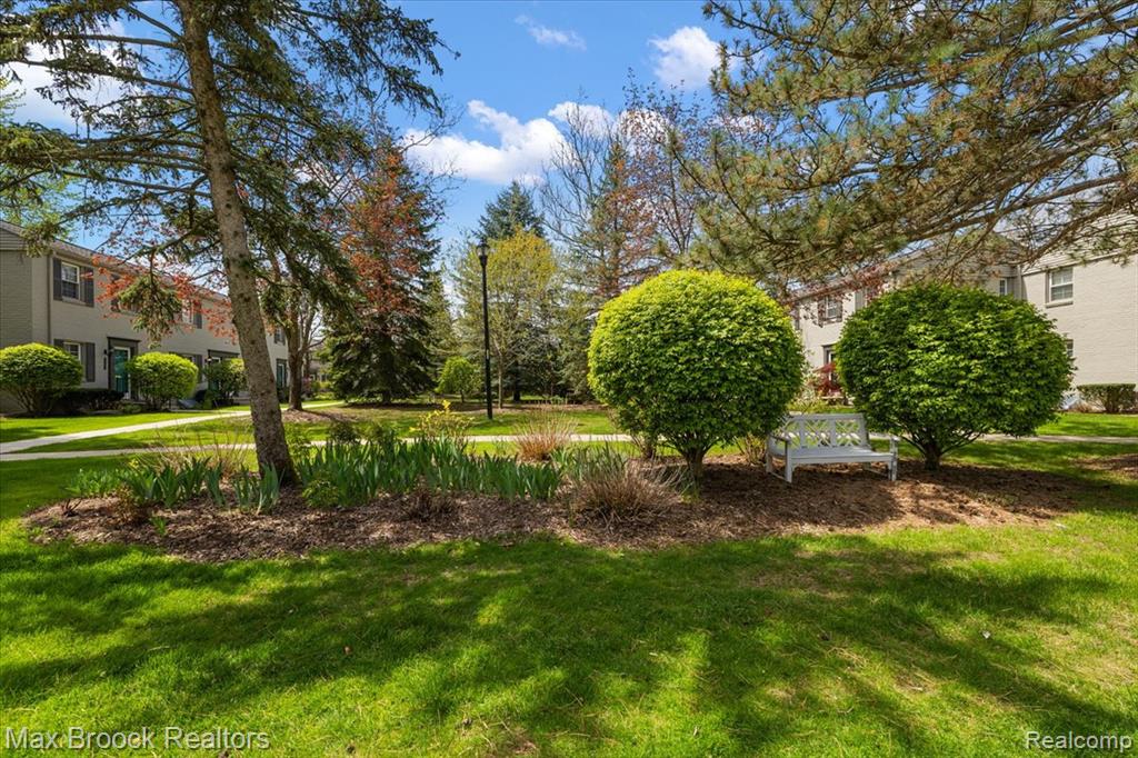 1652 Graefield Road Birmingham, MI 48009 - Photo 34 of 35