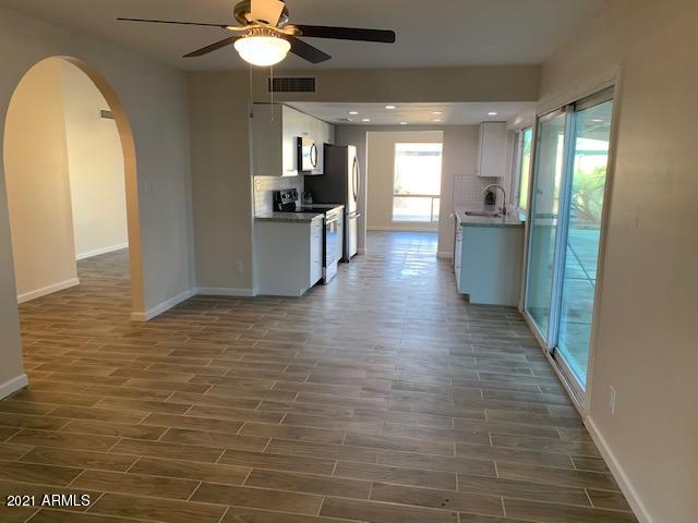 4028 West Griswold Road Phoenix, AZ 85051 - Photo 12 of 17 IMG_9947