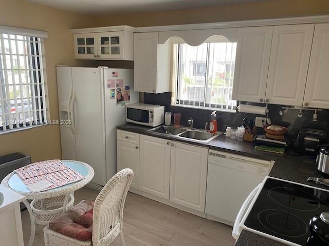 286 Racquet Club Road, Unit 201 Weston, FL 33326 - Photo 5 of 24 Gallery Image 5