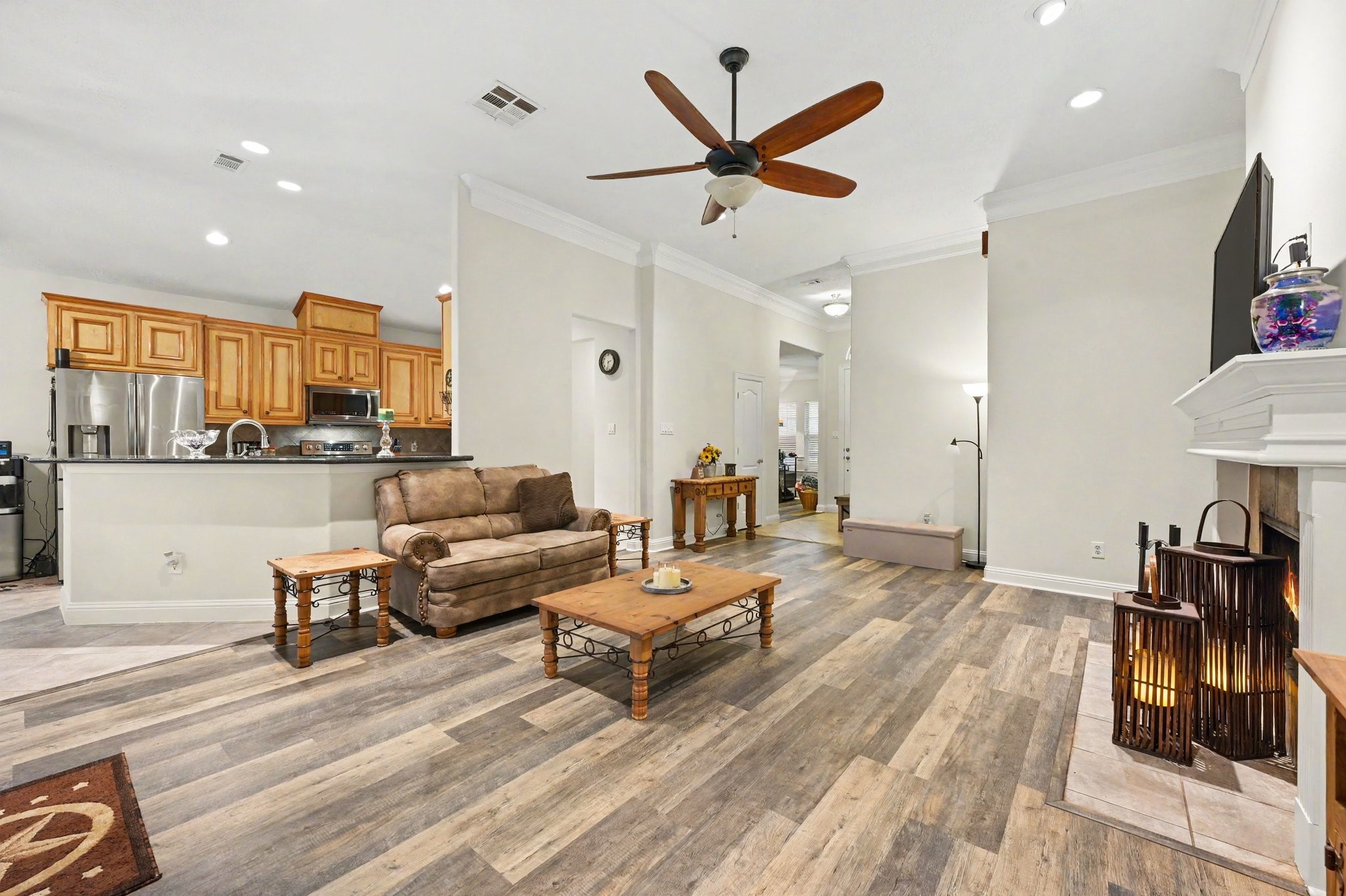 7730 Pebble Hill Lane Rosharon, TX 77583 - Photo 9 of 43
