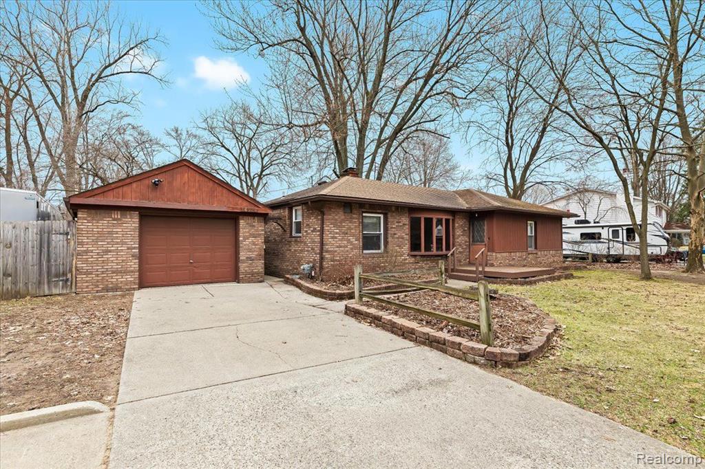 16524 Rougeway Street Livonia, MI 48154 - Photo 1 of 21 Gallery Image 1