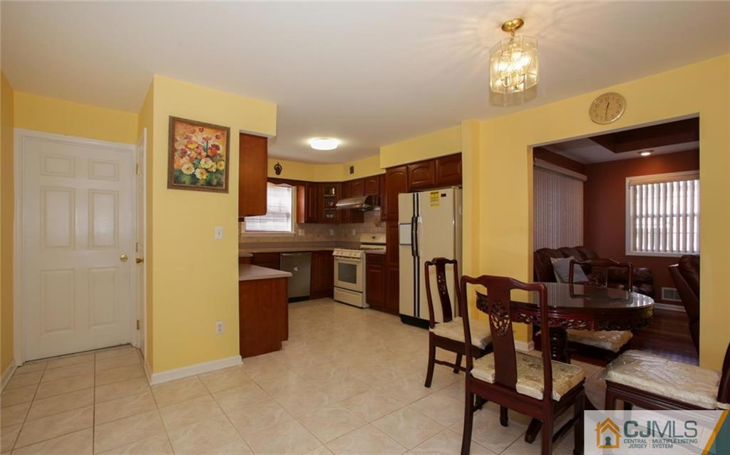 67 Spring Street Edison, NJ 08820 - Photo 3 of 14 Gallery Image 3