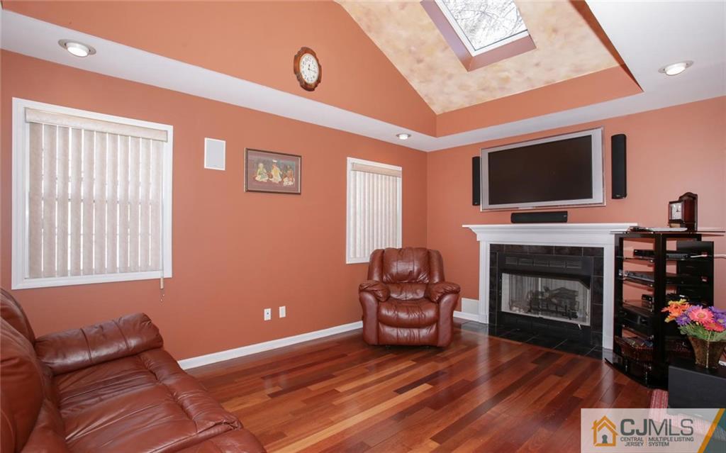 67 Spring Street Edison, NJ 08820 - Photo 5 of 14 Gallery Image 5