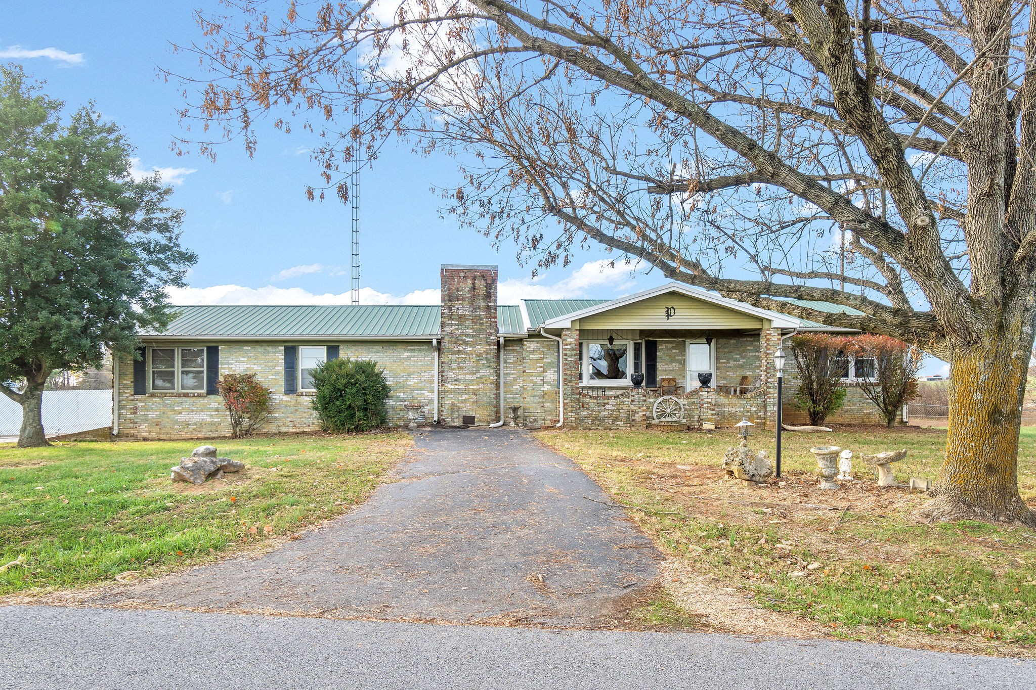 3430 Locust Grove Road Hopkinsville, KY 42240 - Photo 2 of 40 Gallery Image 2
