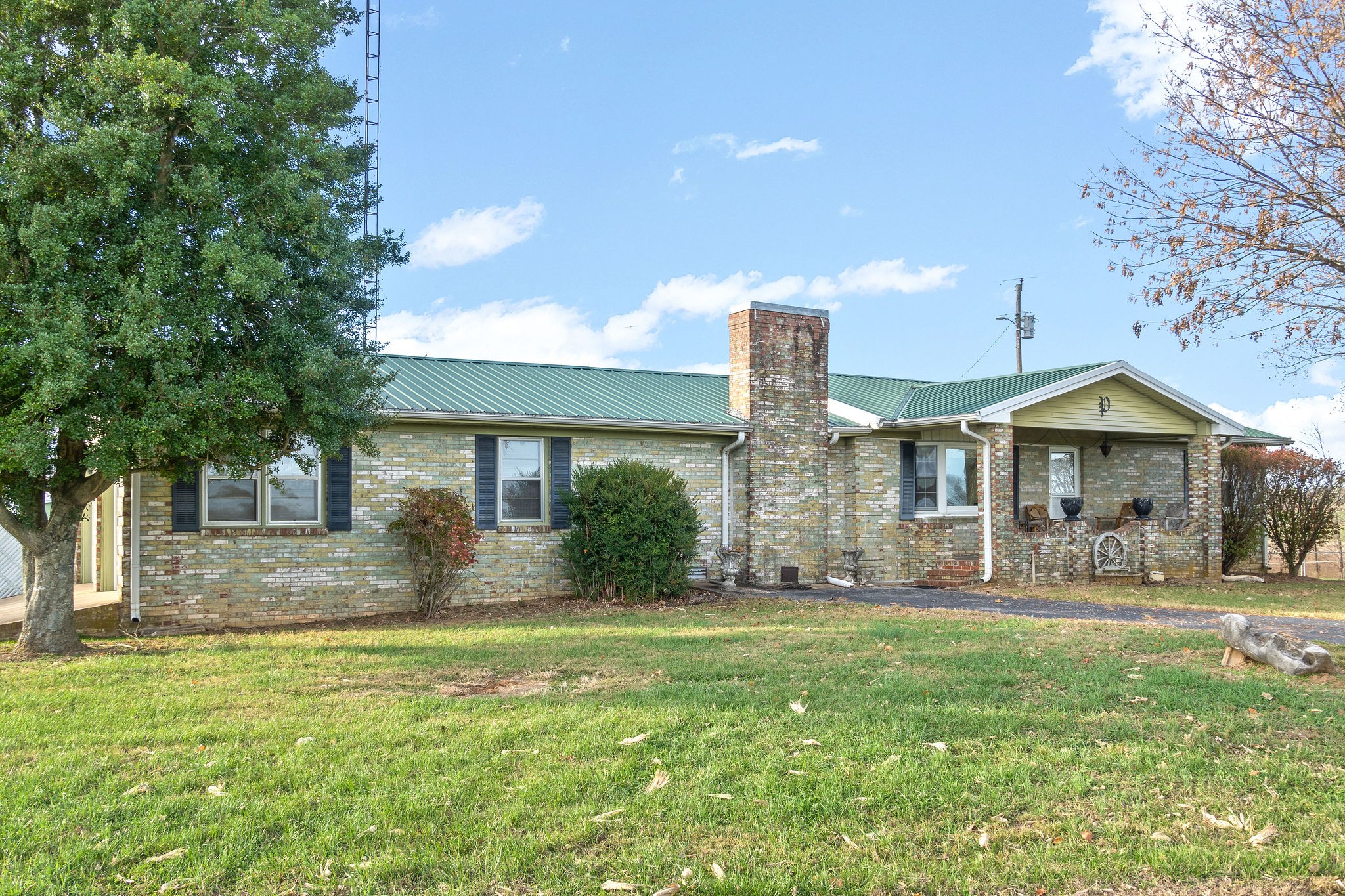 3430 Locust Grove Road Hopkinsville, KY 42240 - Photo 3 of 40 Gallery Image 3