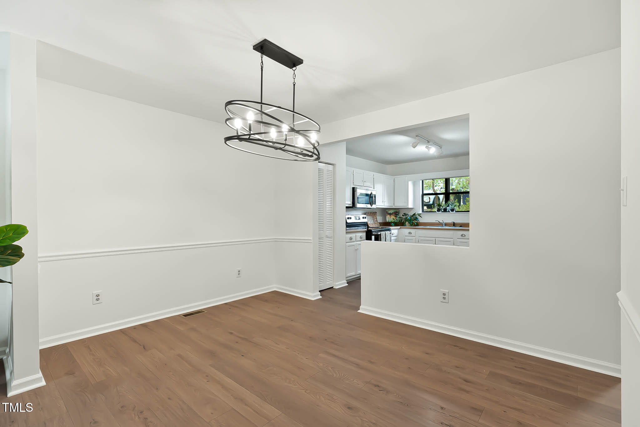 5444 Pine Top Circle Raleigh, NC 27612 - Photo 14 of 45