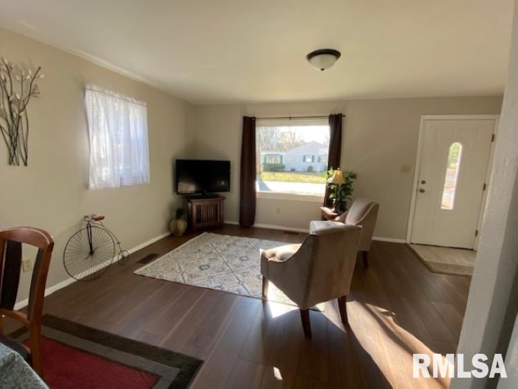 15 Windsor Road Springfield, IL 62702 - Photo 2 of 15