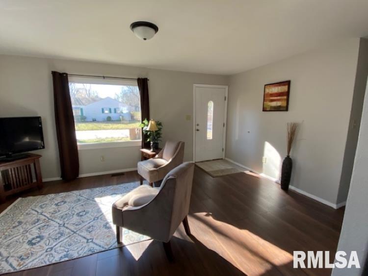 15 Windsor Road Springfield, IL 62702 - Photo 3 of 15