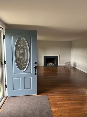 86 Seabrook Road Barnstable, MA 02601 - Photo 3 of 12 a view of a livingroom with furniture