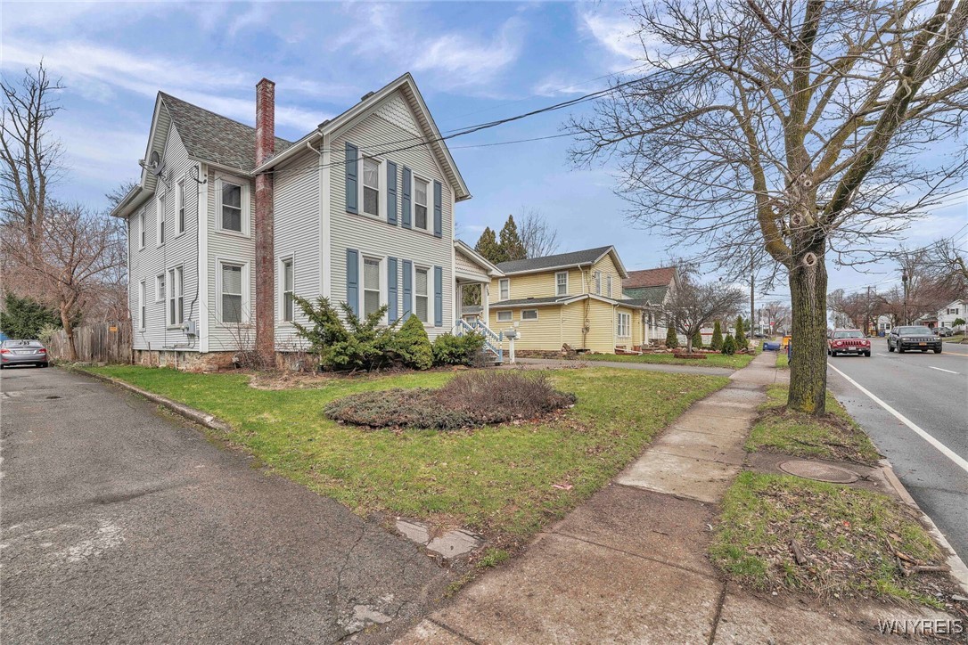 159 South Transit Street Lockport City, NY 14094 - Photo 3 of 34